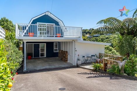 Photo of property in 14 Te Whiti Grove, Korokoro, Lower Hutt, 5012