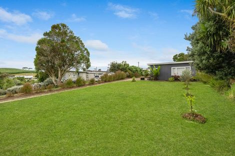 Photo of property in 43 James Mcleod Road, Shelly Beach, Helensville, 0874