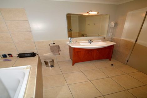 Photo of property in 209/136 Marine Parade, Mount Maunganui, 3116