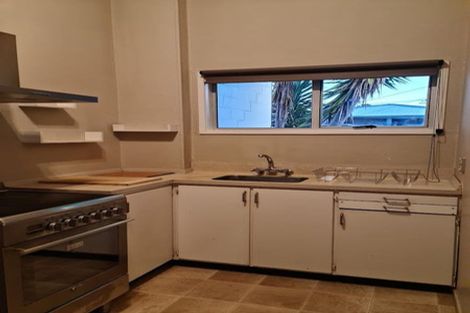 Photo of property in 2/5 Camden Road, Sandringham, Auckland, 1025