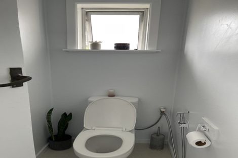 Photo of property in 1/12 Tonar Street, Northcote, Auckland, 0627