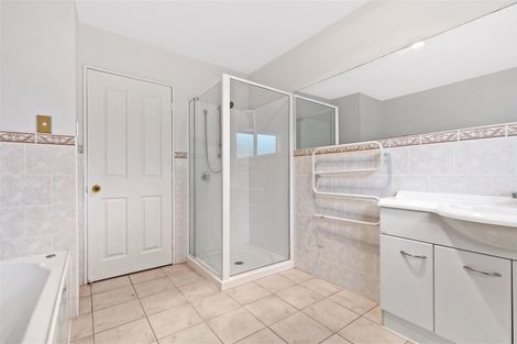 Photo of property in 2 Ferngrove Avenue, Ranui, Auckland, 0612