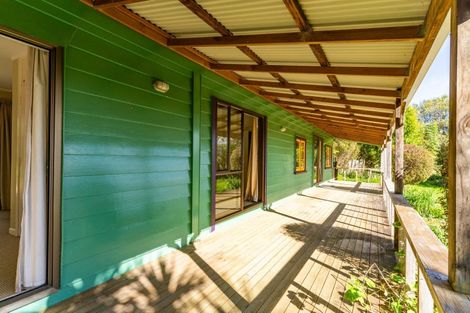 Photo of property in 950 Oneriri Road, Kaiwaka, 0573