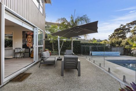 Photo of property in 284e Schnapper Rock Road, Schnapper Rock, Auckland, 0632