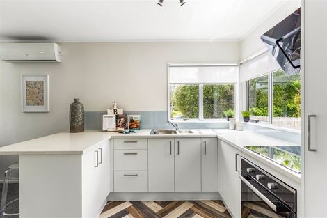 Photo of property in 2/23 Tawa Road, Te Atatu Peninsula, Auckland, 0610