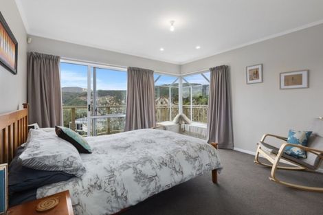 Photo of property in 26 Castle Crescent, Stokes Valley, Lower Hutt, 5019