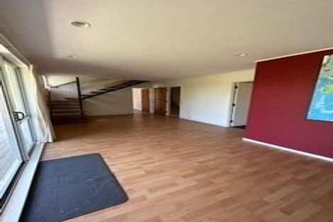 Photo of property in 52 Peter Terrace, Castor Bay, Auckland, 0620