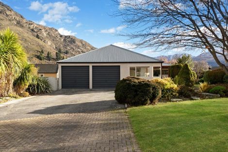 Photo of property in 32 Copper Beech Avenue, Frankton, Queenstown, 9300