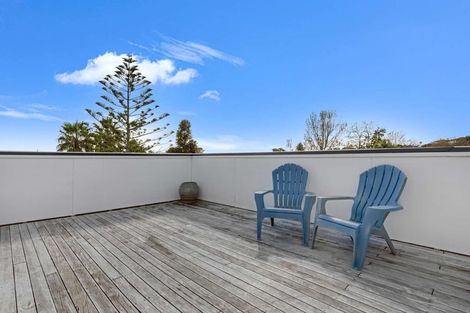 Photo of property in 18a Delshaw Avenue, Stanmore Bay, Whangaparaoa, 0932