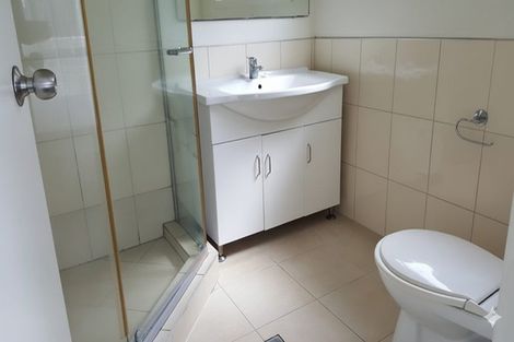 Photo of property in 8c Schnapper Rock Road, Schnapper Rock, Auckland, 0632