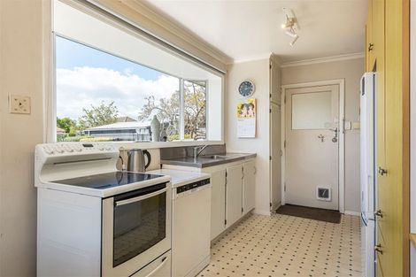 Photo of property in 24 Ealing Street, Redwood, Christchurch, 8051