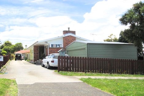 Photo of property in 9 Putini Road, Mangere Bridge, Auckland, 2022