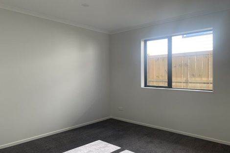 Photo of property in 16 Noia Way, Karaka, Papakura, 2113