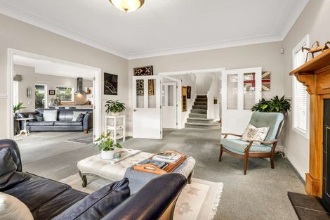 Photo of property in 42 Manapouri Crescent, Hokowhitu, Palmerston North, 4410