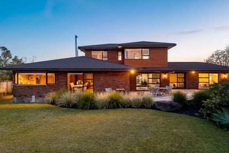 Photo of property in 65 Rhinevale Close, Henderson, Auckland, 0612
