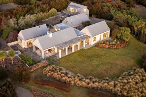 Photo of property in 24 Briar Bank Drive, Wanaka, 9305