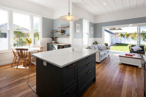 Photo of property in 114 Victoria Street, Cambridge, 3434