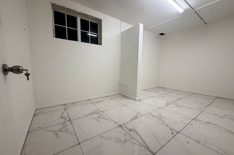 Photo of property in 8 Penlington Place, Karori, Wellington, 6012