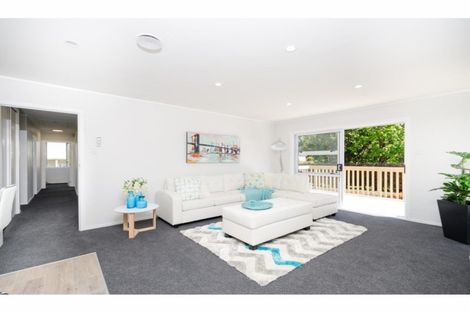 Photo of property in 16a Tapu Road, Huapai, Kumeu, 0810