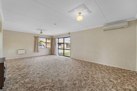 Photo of property in 6 Bevan Place, Otaki, 5512