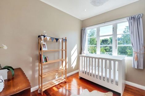 Photo of property in 2 Slater Road, South Head, Helensville, 0874