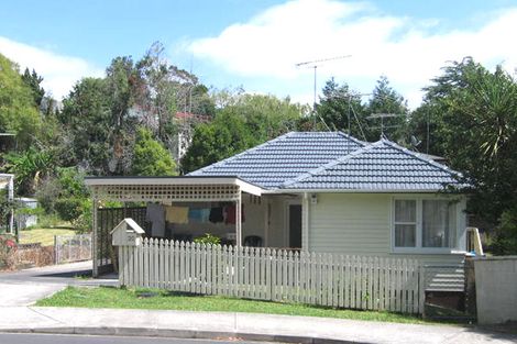 Photo of property in 2/30 Ludlow Terrace, Totara Vale, Auckland, 0627