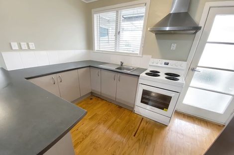 Photo of property in 42 Cobham Crescent, Kelston, Auckland, 0602