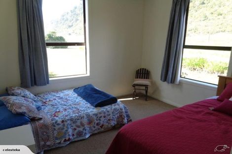 Photo of property in 33 Main Road, Hector, 7822