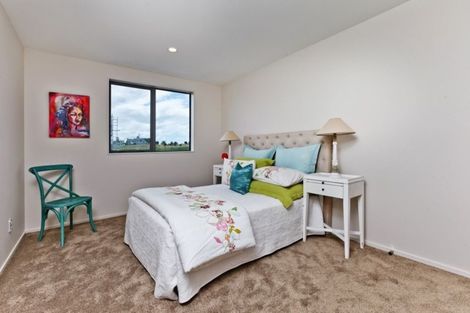 Photo of property in 14 Kaipuke Crescent, Gulf Harbour, Whangaparaoa, 0930