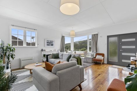 Photo of property in 19 Haunui Road, Pukerua Bay, 5026