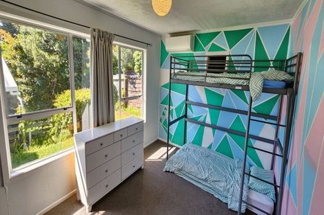 Photo of property in 6a Brierley Place, Marfell, New Plymouth, 4310