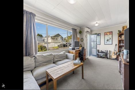 Photo of property in 11 Bannerman Road, Morningside, Auckland, 1022