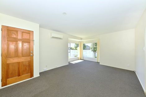 Photo of property in 2/16 Mulberry Place, Redwood, Christchurch, 8051