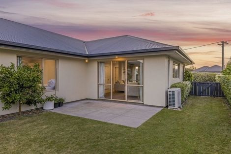 Photo of property in 64 Wattle Drive, New Brighton, Christchurch, 8083