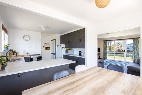 Photo of property in 131 Seaview Road, Westown, New Plymouth, 4310