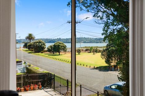 Photo of property in 7a Waterfront Road, Mangere Bridge, Auckland, 2022