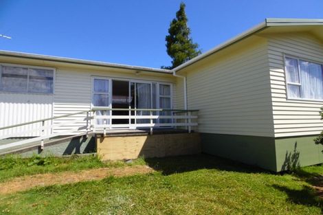 Photo of property in 49 Flanshaw Road, Te Atatu South, Auckland, 0610