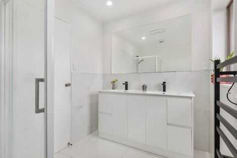 Photo of property in 1b Bowater Place, Manurewa, Auckland, 2102