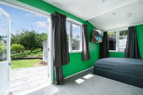 Photo of property in 12 Mildon Road, Waitakere, Auckland, 0782