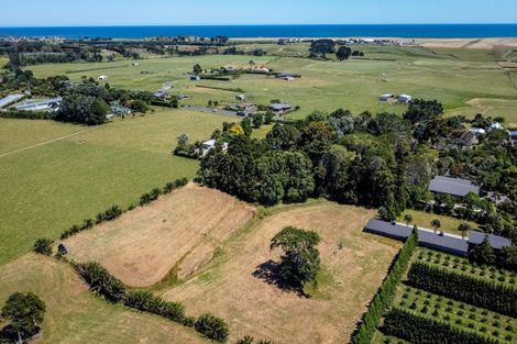 Photo of property in 1252 Devon Road, Sentry Hill, New Plymouth, 4373