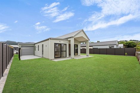 Photo of property in 104 Mataikokako Loop, Kawakawa Bay, 2585