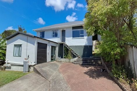 Photo of property in 15 Mile Place, Henderson, Auckland, 0612