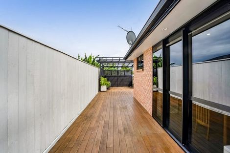 Photo of property in 1a Mount View Place, Spotswood, New Plymouth, 4310