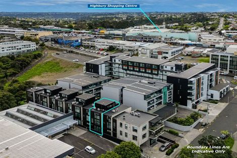 Photo of property in Sugar Lane Apartments, 5/31 Rawene Road, Birkenhead, Auckland, 0626