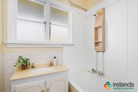 Photo of property in 42 Russley Road, Russley, Christchurch, 8042