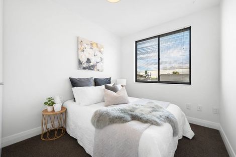 Photo of property in 2/1a Elizabeth Street, Petone, Lower Hutt, 5012