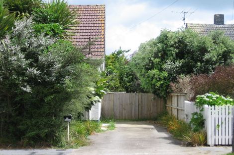 Photo of property in 13 Humariri Street, Point Chevalier, Auckland, 1022