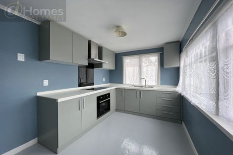 Photo of property in 13 Lavelle Road, Henderson, Auckland, 0612