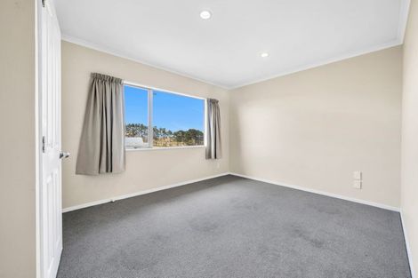 Photo of property in 28 Crossandra Drive, Mangere, Auckland, 2022