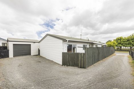 Photo of property in 17 Cargill Grove, Kelvin Grove, Palmerston North, 4414